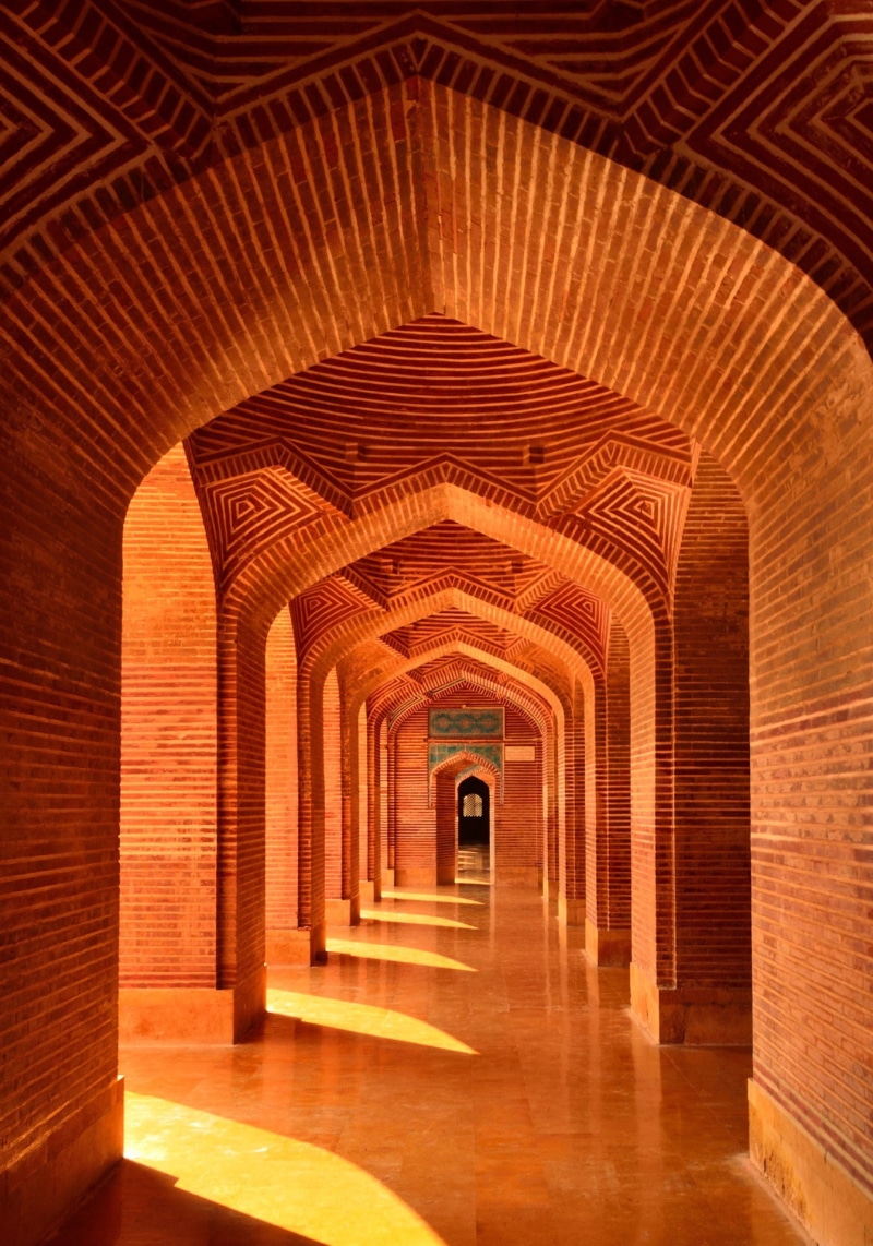 architecture, pillar, arch, mosque, arcade, no people, empty, architectural column, travel destinations, building, history, the way forward, the past, direction
