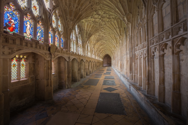 british, daytime, arch, concrete, hallway, arched, cloisters, building, harry potter, inside, diminishing perspective, tourism, place of worship, arcade
