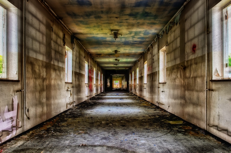 vanishing point, mystical, flooring, corridor, direction, wall - building feature, indoors, empty, inner hallway, old building, leave, lost places, day