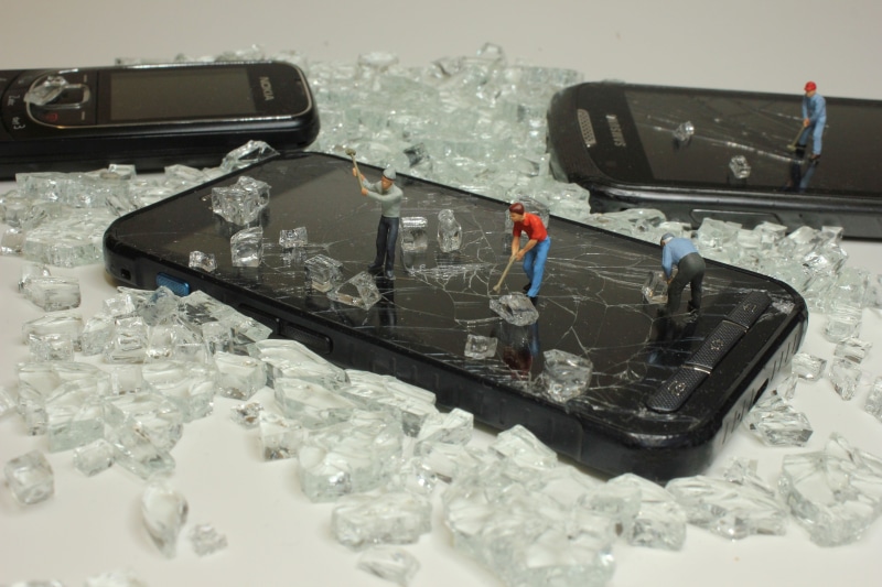 industrial, volt, smartphone, modelleisenbahn figure, recycling, car, miniature figures, shards, motor vehicle, transportation, black, creative, energy