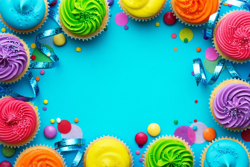 choice, abundance, colored background, cream, cupcake, large group of objects, no people, candles, indoors, candle, Happy Birthday, creativity, 5K, still life