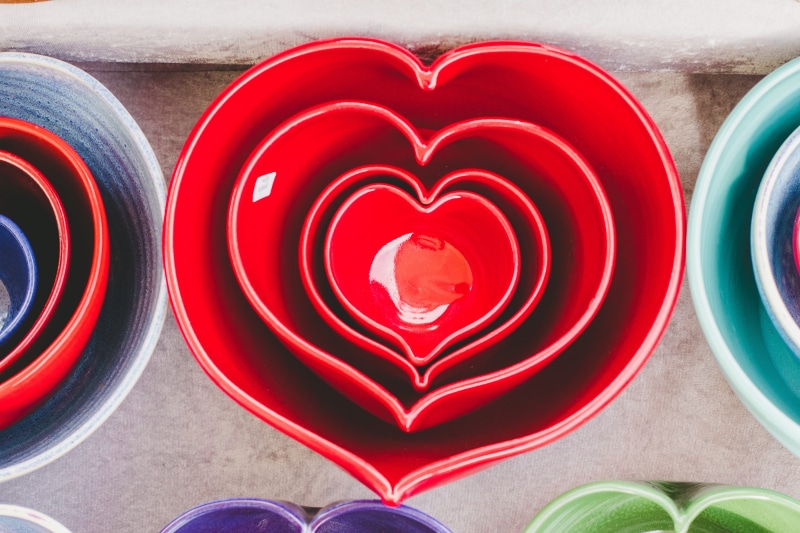 market, variation, shaped, plate, one, sizes, still life, pottery, red, vibrant color, full frame, bowls, directly above, different, thing, ceramic, shape