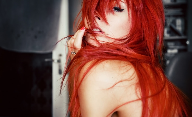 women, s, red, human hair, beautiful woman, portrait, real people, one person, 2K, adult, Girls, human face, dyed red hair, focus on foreground, redhead