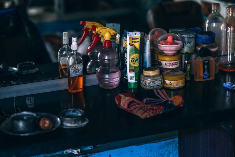day, no people, container, things, workshop, supplies, variation, nobody, wooden, multi colored, shop, wood, table, mirror, bottle, salon, plastic, art and craft