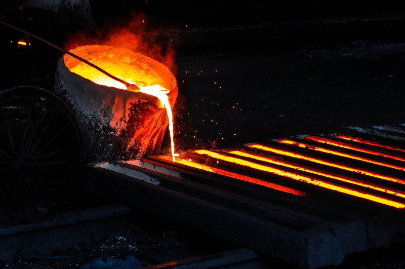 foundry, unto, safety, melting, burning, mill, blurred motion, hot, flame, manual, factory, fire - natural phenomenon, industry, steel, iron - metal, orange color