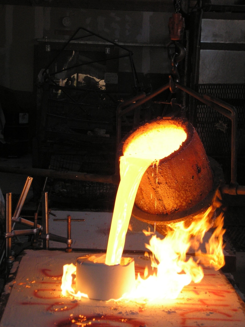 sand, liquid, pour, molten, nature, no people, bronze, bright, glowing, furnace, factory, heat, melting, crucible, metal, oven, industry, iron - metal