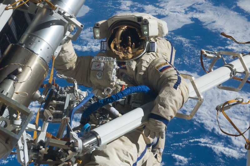Russian cosmonaut, gear, men, astranaut, spacesuit ORLAN MK, grey, s, Earth, 4K, space