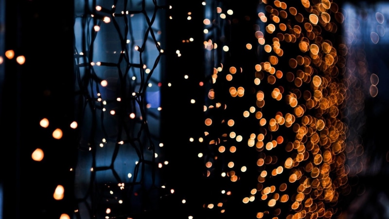 glowing, christmas lights, selective focus, focus on foreground, electricity, abundance, dark, no people, midnight, 1080P, lighting equipment, lighting