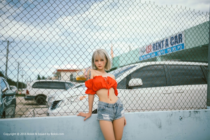 asian cosplayer, three quarter length, denim, tattoo, petite, bololi, real people, child, Xià Měi Jiàng, blue, belly, women, boys, portrait, boundary, one person