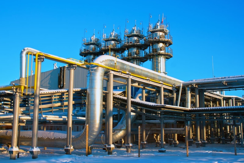 clear sky, refinery, oil refinery, pollution, iron, fossil fuel, 720P, no people, fuel, tube, directly below, day, blue, power, engineering, gasoline