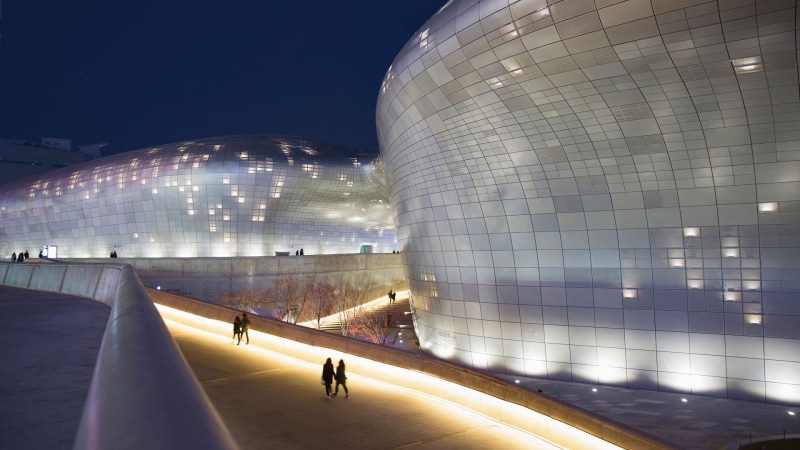 south, illuminated, real people, design, 1080P, sport, people, built structure, dongdaemun, city, architecture, group of people, modern, korea, building exterior