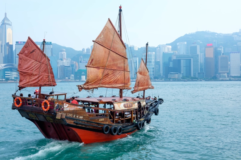 The Victoria Harbour, building, junk, Victoria Harbor, Hong Kong, 4K, Kowloon, harbour