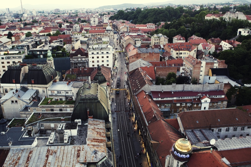outdoors, roof, crowd, crowded, 5K, building, cityscape, real people, zagreb eye, residential district, town, city, people, men, zegreb, nature, townscape