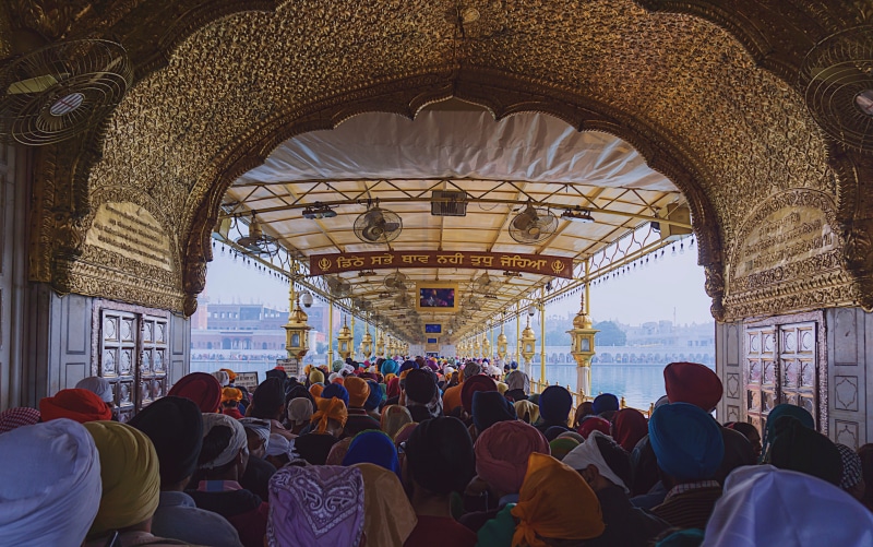 architecture, ceiling, harmandir sahib, real people, gold, tourism, sikh, architectural column, amritsar, crowd, adult, religion, men, group of people