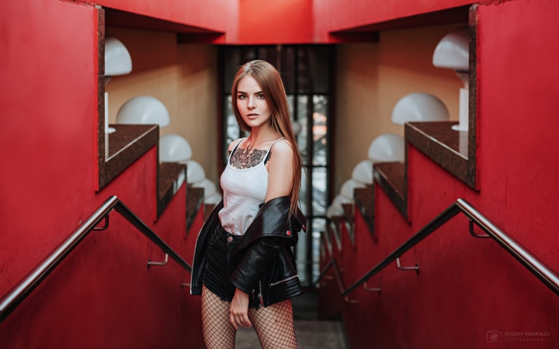 steps and staircases, one person, looking at viewer, model, hairstyle, clothing, portrait, 1080P, young women, women, hair, Vasilisa Sarovskaya, three quarter length