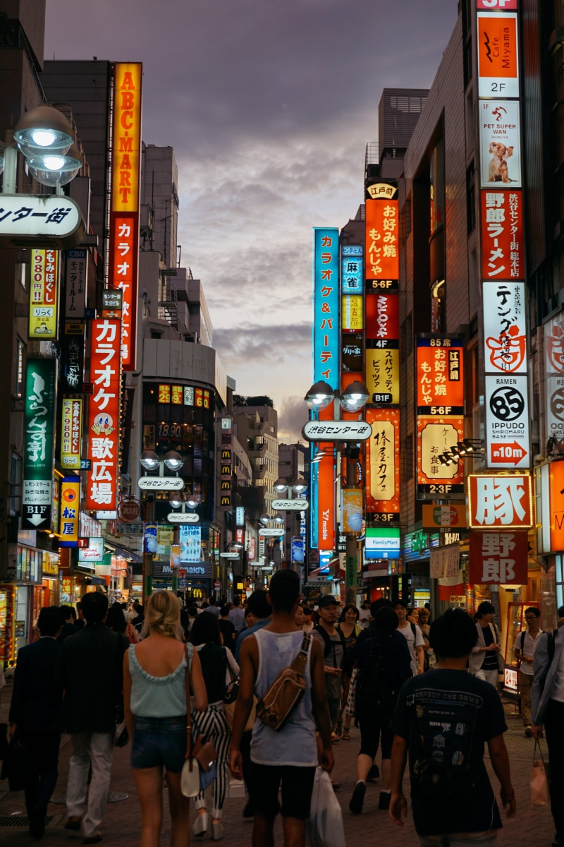 sky, cityscape, 5K, women, outdoors, city, built structure, walking, urban, japan, illuminated, tokyo 2020, street, streets of japan, building, city life