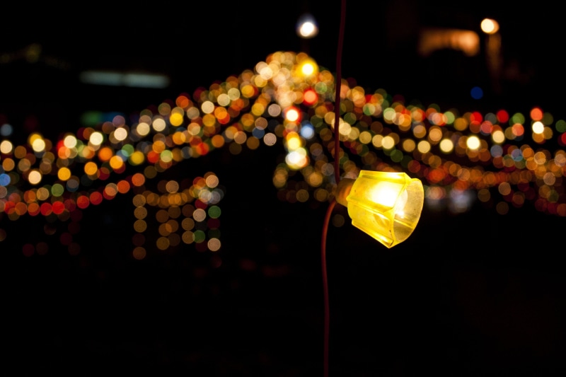 photography, electric lamp, geometric shape, string, night, 4K, city, no people, christmas, blurred, bokeh, defocused, street, colorful, lens flare, decoration