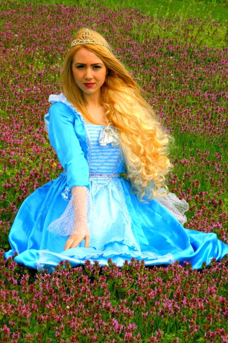 princess, front view, clothing, green, green plant, 4K, beauty, full length, smiling, women, girl, fashion, beautiful woman, blue, blond hair, hair, outdoors