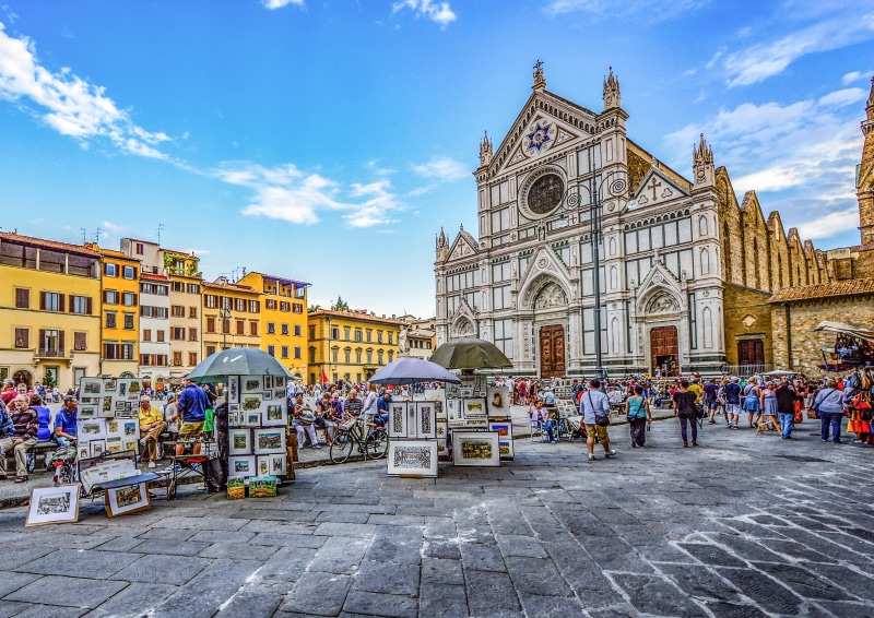cultures, large group of people, people, Market, cathedral, outside, street, outdoors, group of people, day, town Square, sky, religion, cityscape, italy