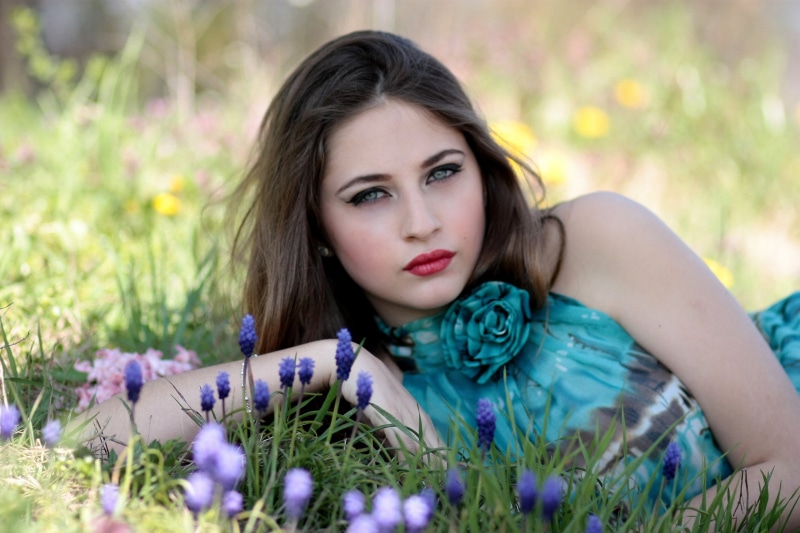 spring, relaxation, caucasian Ethnicity, beautiful people, adult, fashion, beauty, portrait, young women, teal, beautiful woman, woman, wearing, meadow