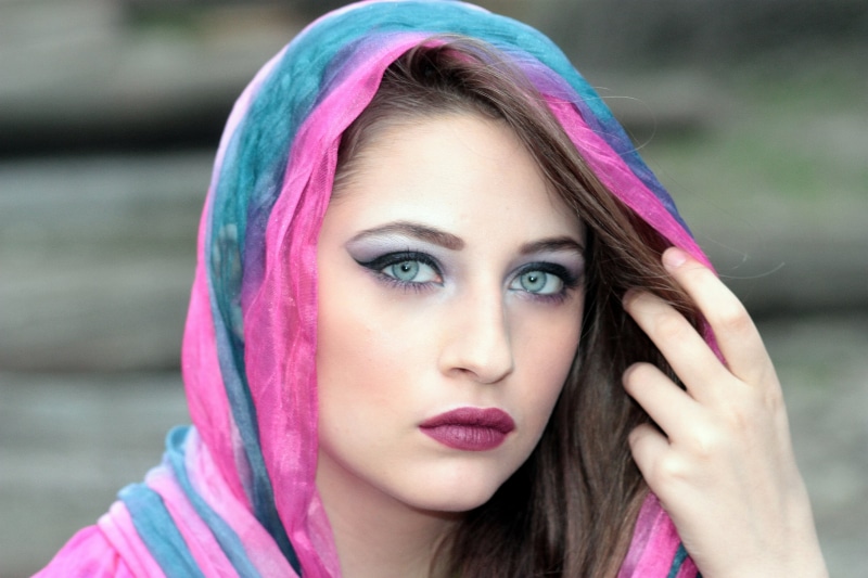 pink, purple, body part, wears, one Person, modern, beauty, beautiful, human Face, pink color, hair, people, beautiful woman, adult, human hair, make-up