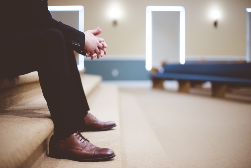 pair, males, lifestyles, 5K, black, shoe, low section, carpeted, shoes, men, feet, lace, suit, rear view, brown, casual clothing, pants, one Person, indoors