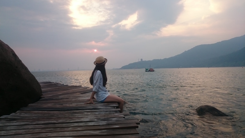 beach, long, travel, ocean, chair, coastline, relax, vacations, summer, sunset, hat, landscape, blue, top, sea, wooden, waves, brown, outdoor, body, seascape