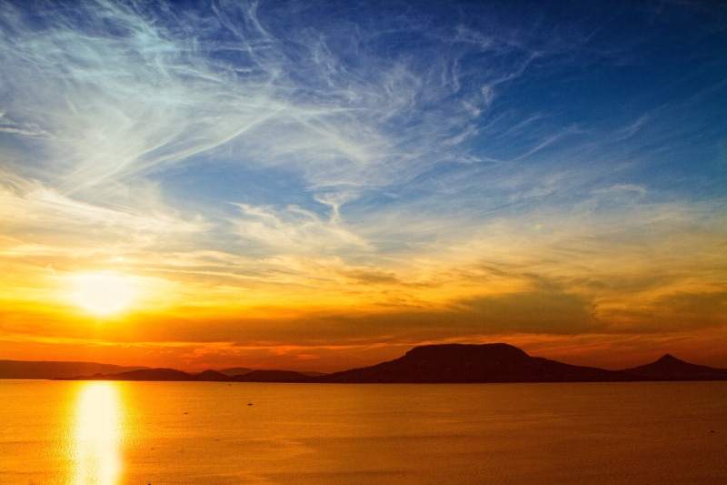 tranquil scene, sky, golden, cloud, bright, tranquility, beach, scenics - nature, no people, sun, hour, sunlight, calm, water, dramatic sky, landscapes