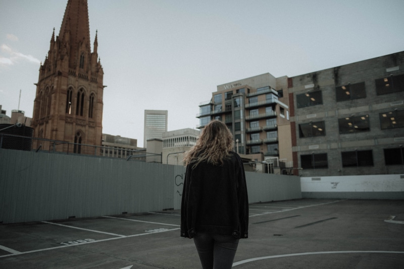 standing, casual clothing, building exterior, tumblr, day, 5K, adult, cathedrea, rear view, real people, built structure, cathedral, women, hairstyle