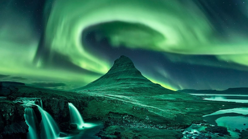northern lights, landscape, atmosphere, kirkjufellsfoss, phenomenon, 1080P, aurora borealis, sky, grundarfjorour, kirkjufell, nature, iceland, outer space