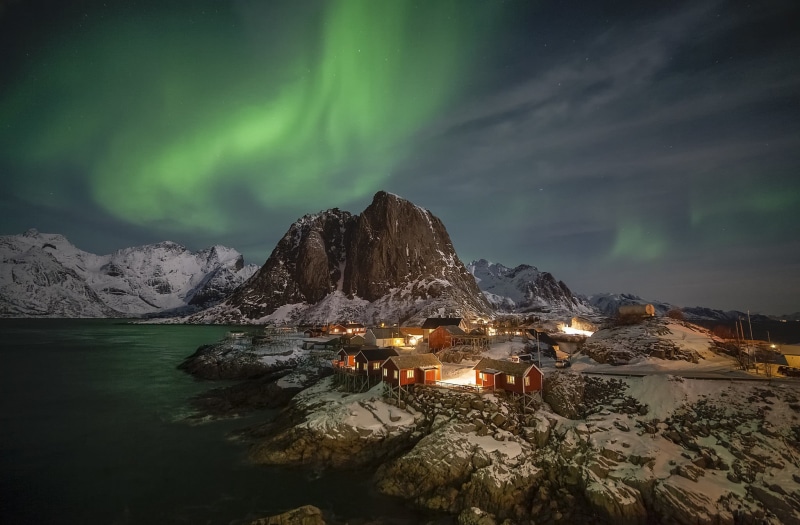 houses, mountains, Northern lights, Norway, 1080P, Lofoten, polar lights