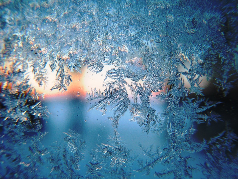 snowfall, xmas, winter, photo, blue, celebration, outdoors, weather, ornament, cold, white, drop, icy, ze, raindrop, snowflakes, decoration, light, forest