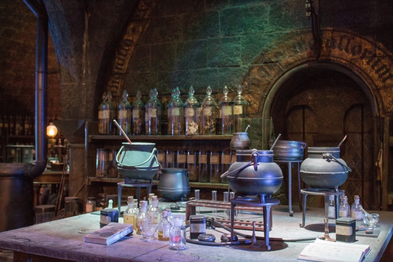 belief, spirituality, candle, lighting equipment, Harry Potter, the past, metal, seat, antique, absence, Studio, rod, large group of objects, London, wood - material