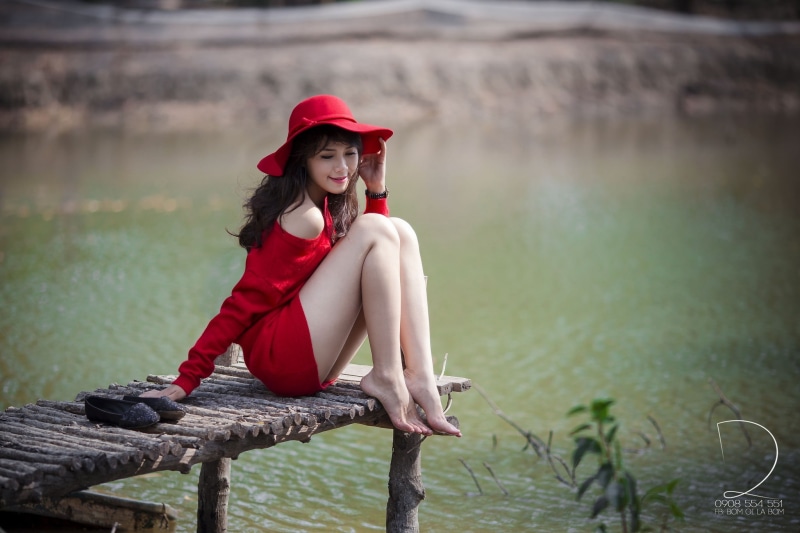 lake, young women, barefoot, portrait, beauty, lagoon, hat, red dress, fashion, sitting, beautiful woman, red, nature, Asian, adult, looking at camera