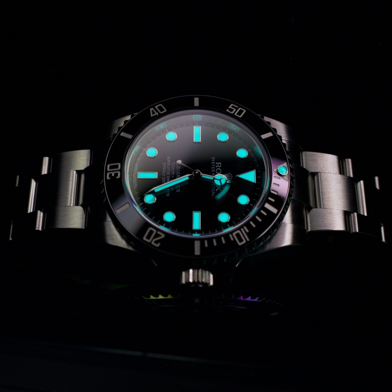 front view, illuminated, timer, dial, midnight, shape, close-up, deadline, time, black background, precision, 2K, submariner, single object, technology