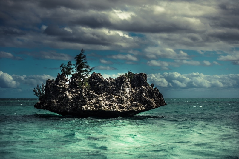 rock, cloud - sky, nature, beauty in nature, sea, 4K, surrounded, rock - object, horizon, horizon over water, trees, waterfront, windy, scenics - nature