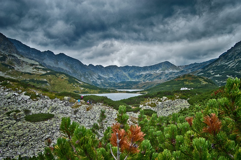 no people, outdoors, space, on the trail, water, mountain range, tatry, ridge, sky, scenics - nature, overcast, dolina pięciu stawów polskich, clouds, 5K