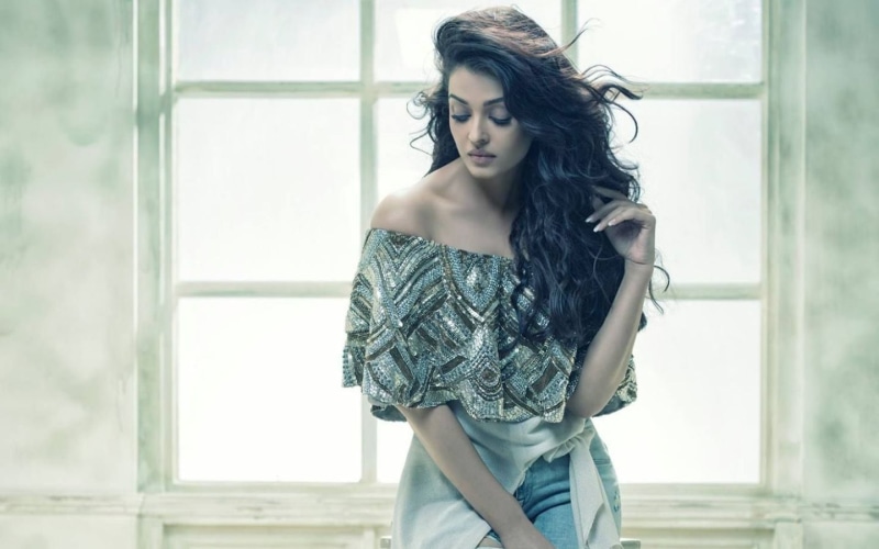 adult, aishwarya, long hair, 720P, one person, hair, shoulder, bollywood, young women, hairstyle, Female Celebrities, front view, window, young adult