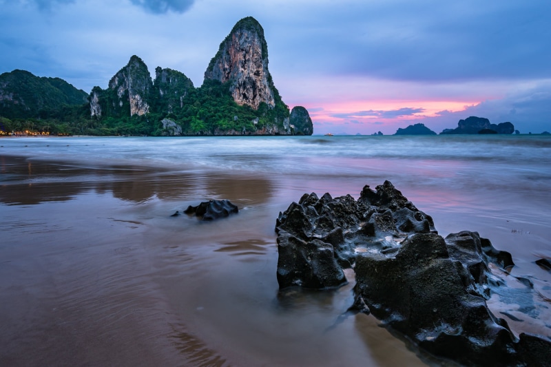 rocky mountain, Sunset, outdoors, body, near, scenics, rocky, asia, body of water, guilin, sea, beach, yangshuo, coastline, Krabi, rock - Object, landscape