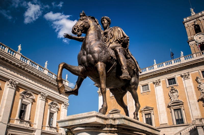 tourism, outdoors, built structure, monument, capital, ancient, italy, sculpture, mammal, capitoline, animal wildlife, representation, travel, city, marcus