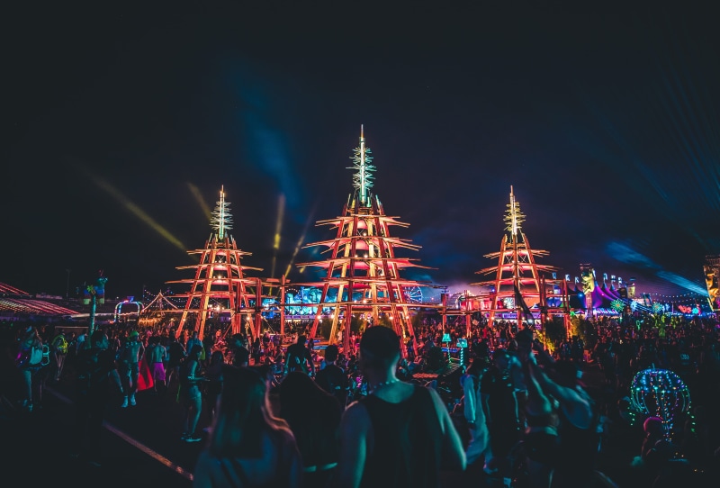 brown, religion, event, traditional Festival, women, 5K, gathering, festival, people, front, buddhism, illuminated, built structure, lifestyles, party goers