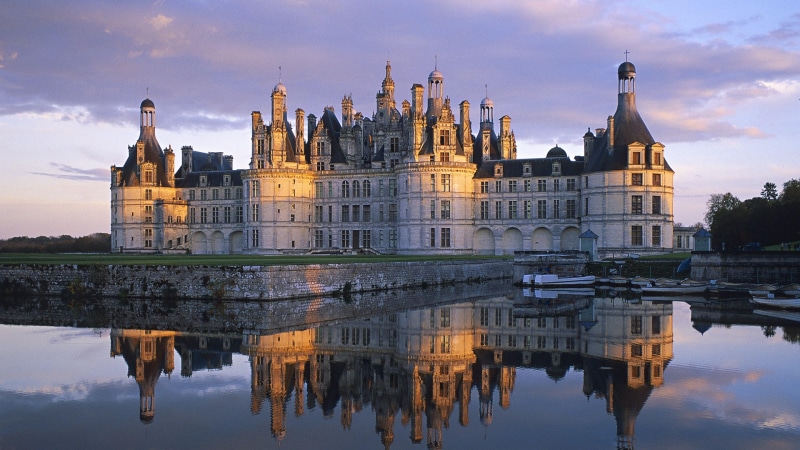 reflection, medieval architecture, europe, water, castle, morning, 4K, loire valley, landmark, loire, beautiful, sky, water castle, chateau de chambord