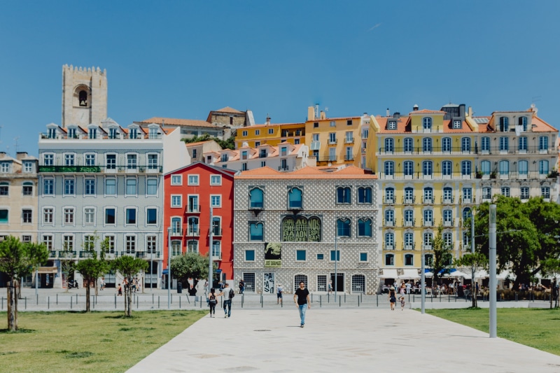 colorful, built structure, men, lisboa, building, travel destinations, group of people, land, lisbon, outdoors, town, sky, june, residential district, city