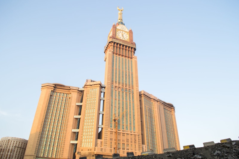outdoors, big clock, modern, spire, clear sky, office building exterior, tower, building, clock tower, skyscraper, architecture, minar, low angle view