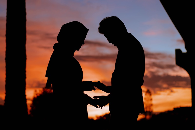 nature, woman, light, leisure activity, outdoors, people, cloud - sky, clouds, evening, sun, togetherness, couple - relationship, males, love, son, dawn