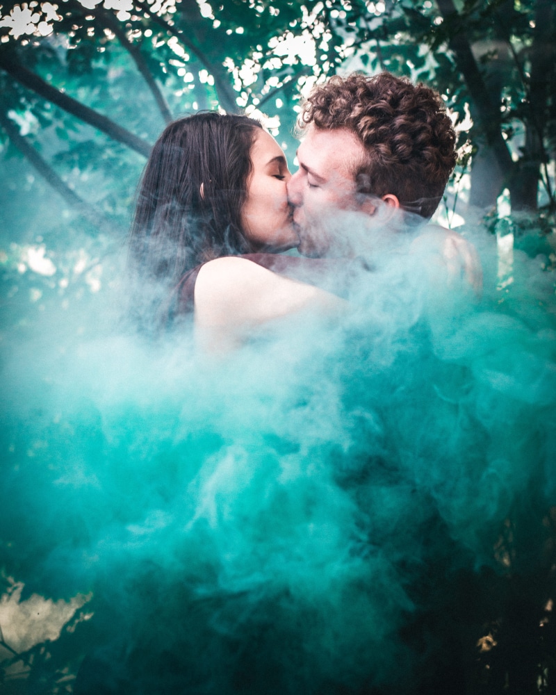 heterosexual couple, real people, emotion, togetherness, bonding, males, women, couple, men, woman, people, two people, kissing, 5K, young men, couple - relationship