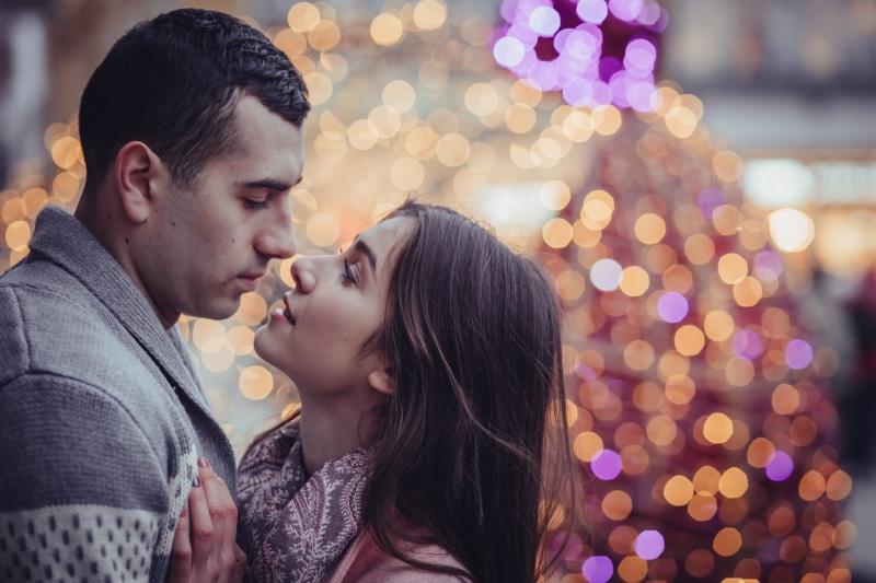 couple, romantic, couple - relationship, 5K, happiness, people, christmas, night, face to face, man, adult, positive emotion, woman, joy, romance, bonding