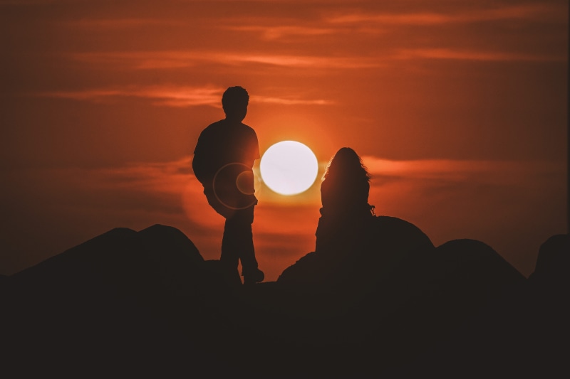 nature, lifestyles, silhouette, man, holding, 5K, love, Sunset, romantic, scenics, men, people, sunlight, mountain, two people, orange color, couple, photo