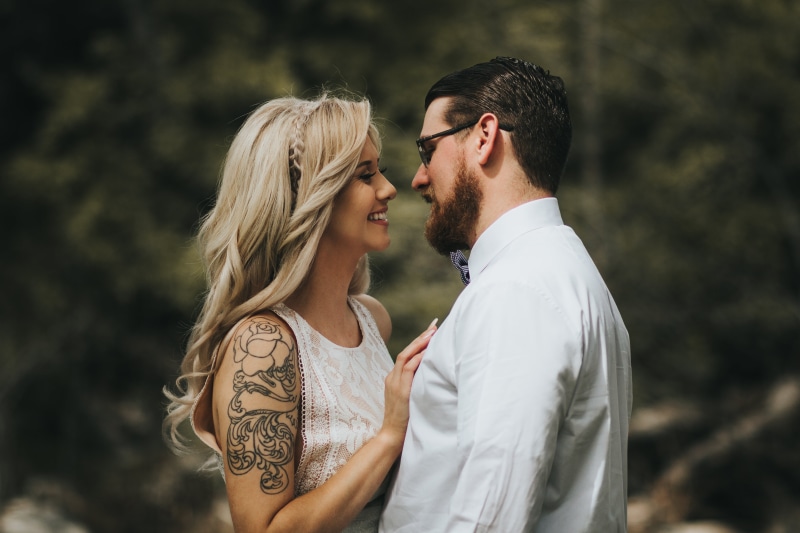 4K, people, summer, bonding, two People, heterosexual Couple, young Adult, lifestyles, outdoors, smile, emotion, embracing, blur, males, tattoo, hair