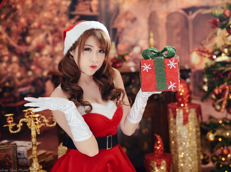 Celebration, women, Cozy, reddress, Girl, Beautiful, lifestyles, Model, hairstyle, young women, beautiful woman, long hair, Xmas, christmas ornament, MerryChristmas